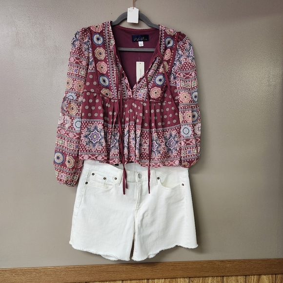 3 piece bundle: Blue Rain boho top,s;  Lilly Pulitzer top, xs;sz 29 white shorts - Picture 2 of 12